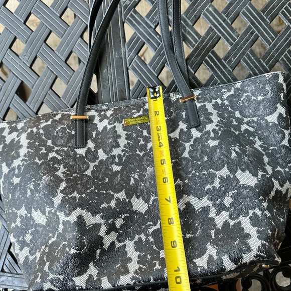 Kate Spade Black and White Lace over the shoulder bag - Picture 6 of 6